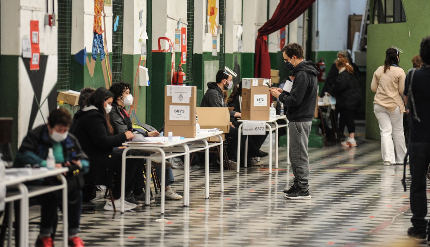 Flexibilizan los protocolos sanitarios por las demoras para votar en Santa Fe | Rosario y la región