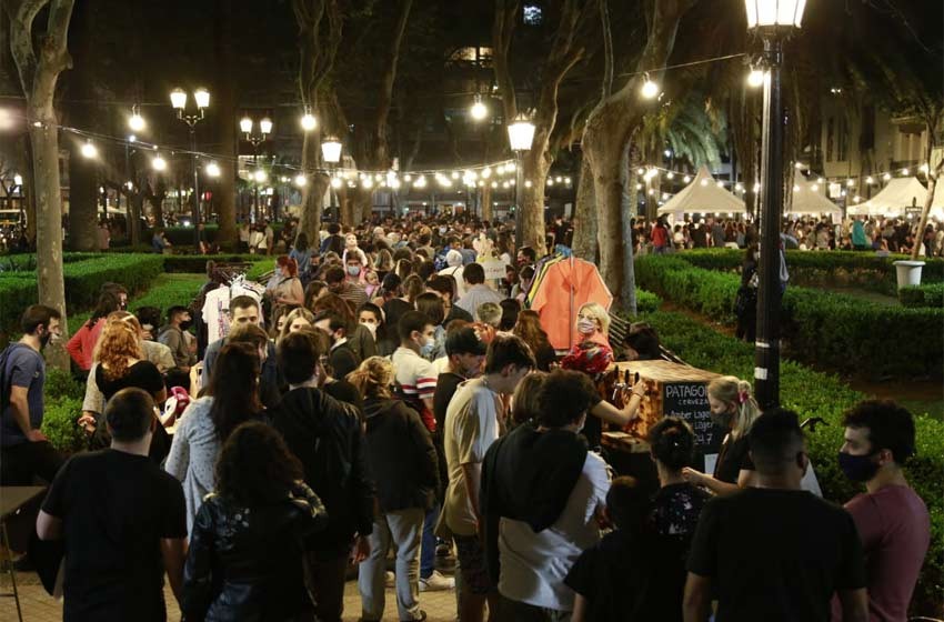 La Noche de las Peatonales se vivió a pleno en el centro rosarino | Rosario y la región