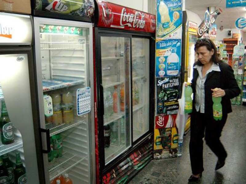 Kiosqueros reclaman faltante de productos de consumo masivo a distribuidora | Rosario y la región