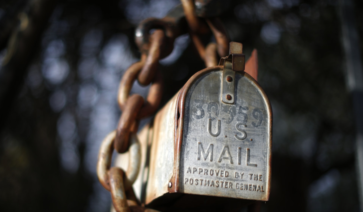 Arrestaron a una mujer por hacerse pasar por un miembro del Ku Klux Klan y amenazar vecinos | Internacionales