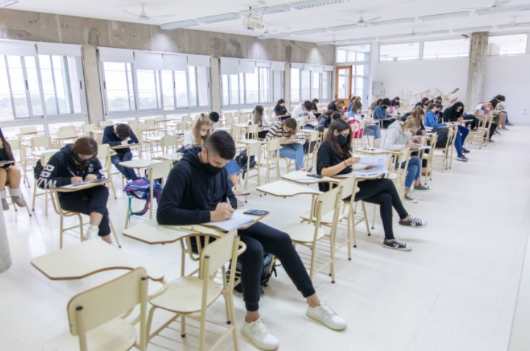 El Gobierno habilitó la presencialidad plena en las universidades | Información General