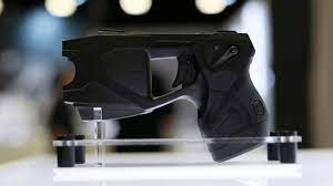 El inventor de las pistolas Taser quiere instalarlas en drones militares | Tecnología