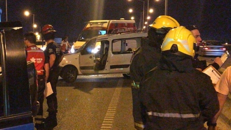 Gran operativo en Circunvalación por un accidente vehicular | Rosario y la región