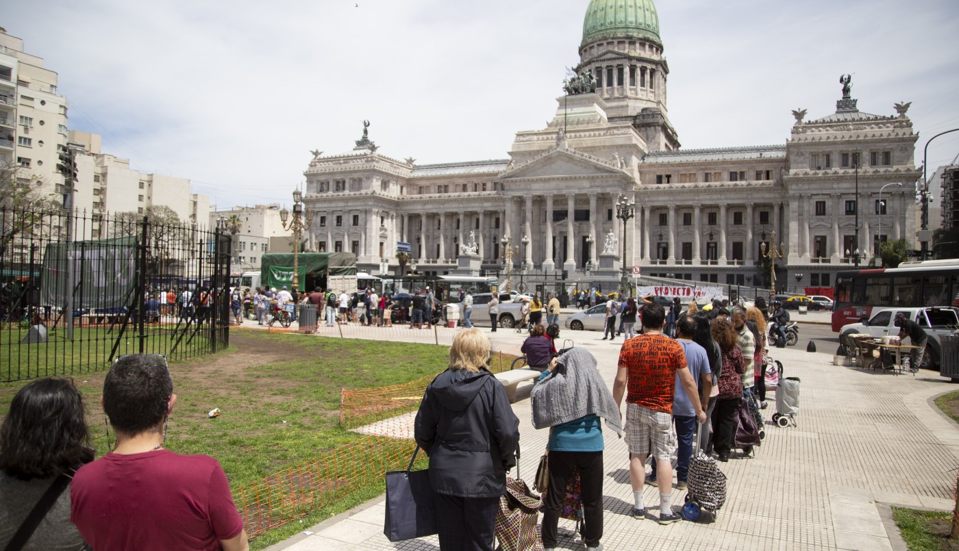"Verdurazo": La UTT inició cuatro días de protestas y acampe frente al Congreso por "Ley de Acceso a la Tierra" | Información General