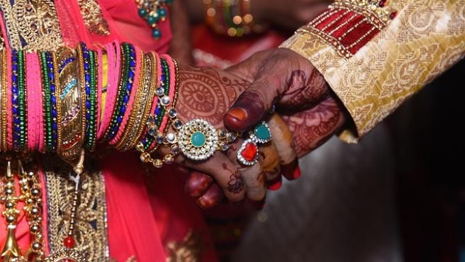 El caso del hombre que ayudó a su esposa a casarse con su amante | Tecnología