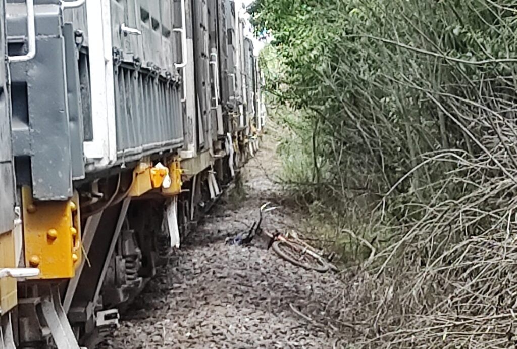 Un joven sufrió politraumatismos al quedar bajo una formación de tren | Rosario y la región