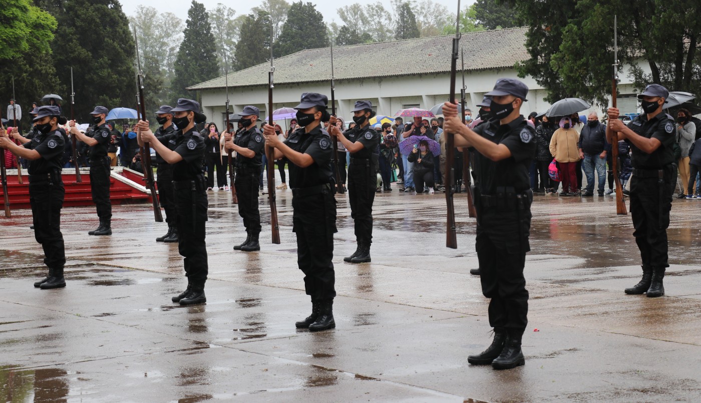 Se inscribieron casi 12 mil aspirantes para ingresar a la Policía de Santa Fe y más de 5 mil a Bomberos | Rosario y la región