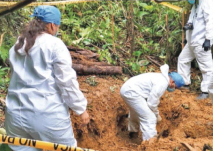 Golpes con biblias, machetes y palos: mataron a seis menores y a una embarazada durante un exorcismo | Internacionales