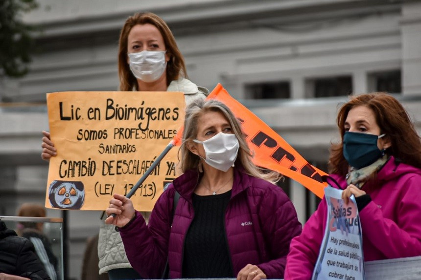 Descuentos masivos a profesionales de la salud auguran un fin de año conflictivo | Rosario y la región