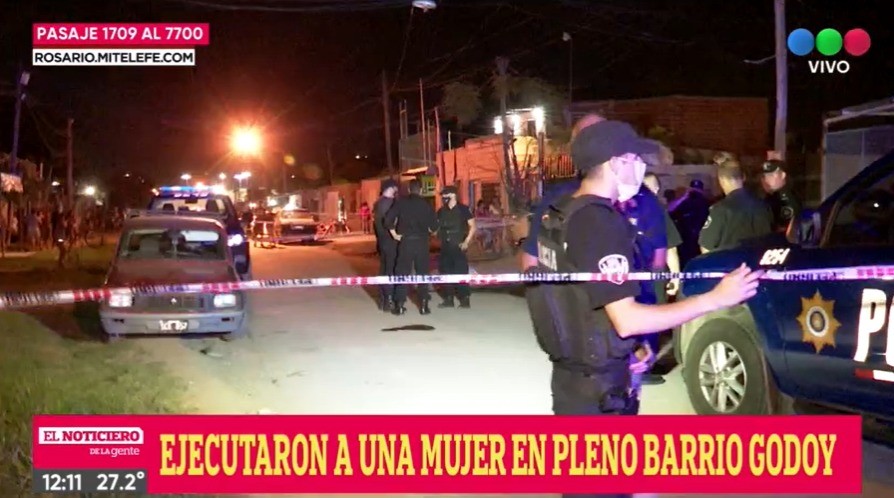 Guerra narco en Rosario: la asesinaron de un tiro en la cabeza en pasillo donde venden droga | Rosario y la región