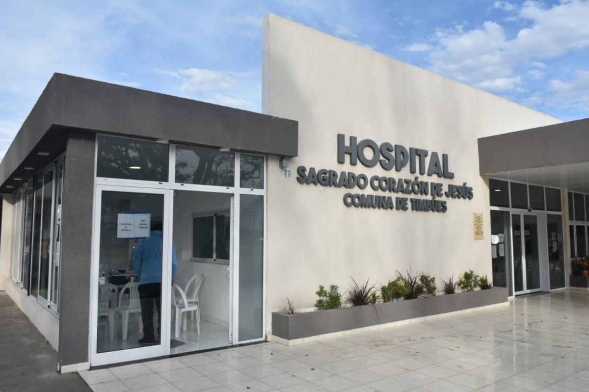 Violento sin límites: acuchilló a su novia y entró al hospital con el arma blanca | Rosario y la región