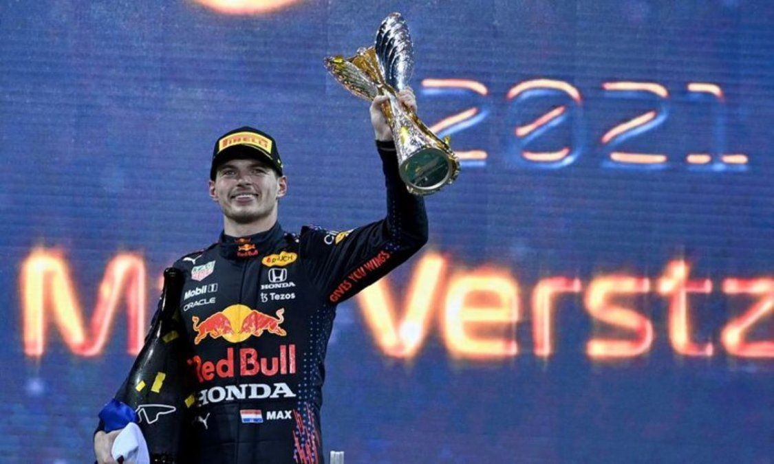 Dramática final de la Fórmula Uno que consagró a Verstappen en la última vuelta | Deportes