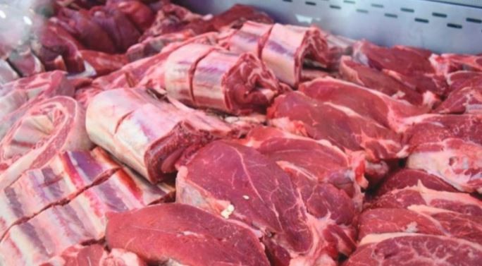 Acuerdan aumentar la oferta y bajar los precios de cinco cortes de carne vacuna durante las fiestas | Economía y negocios