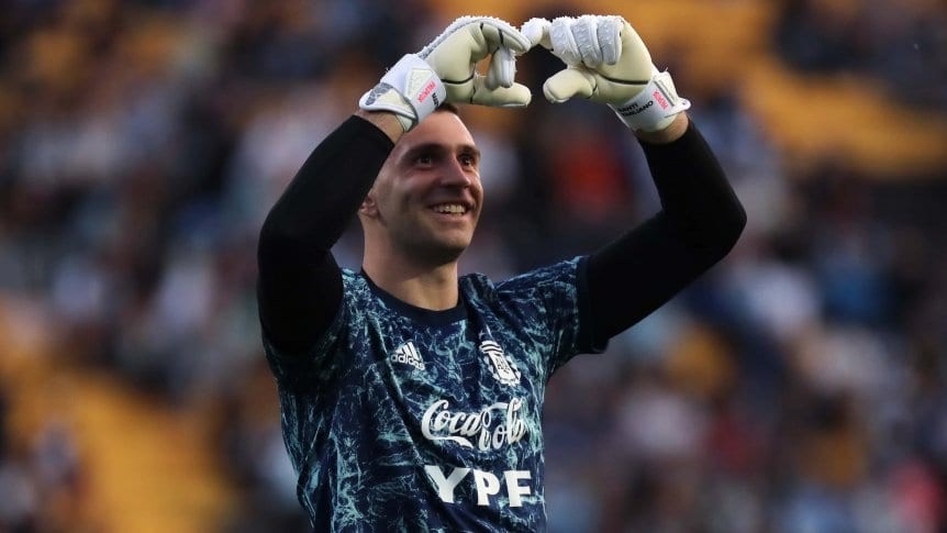 El Dibu Martínez le cumplió el sueño a un nene que lo tiene de ídolo | Deportes