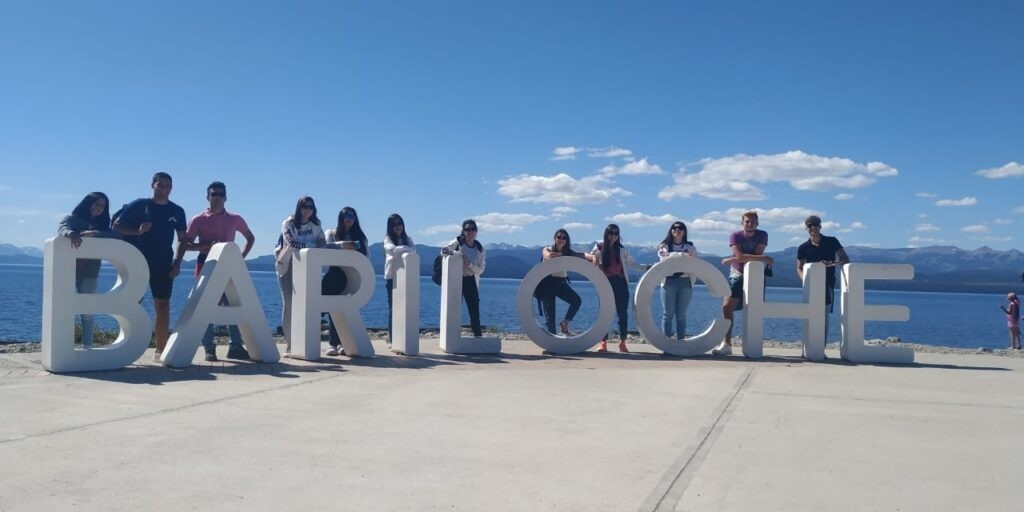 Un contingente de estudiantes del norte santafesino volvió de Bariloche con ocho casos de Covid | Información General