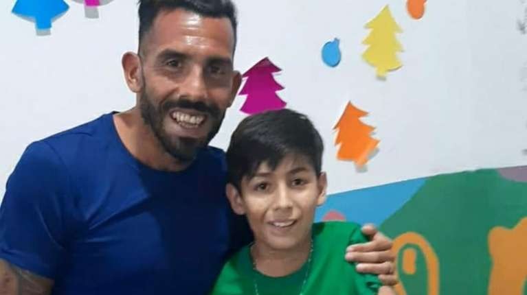 Joaquín Nahuel, el nene pastelero, cumplió su sueño de conocer a Carlos Tevez | Tecnología