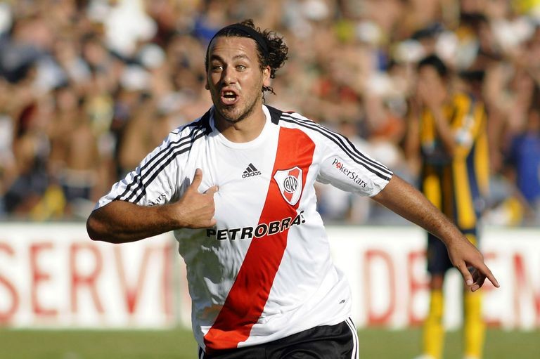 Tras lucirse en un partido entre periodistas, le proponen volver a jugar al fútbol al Ogro Fabbiani | Deportes