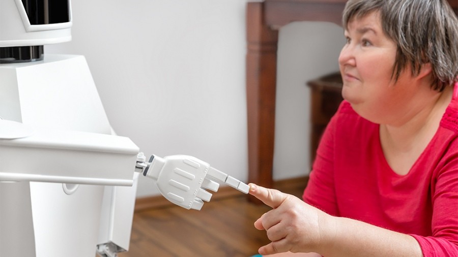 Premiaron diseño de robot que ayuda a familias a cuidar personas con enfermedades neurodegenerativas | Información General