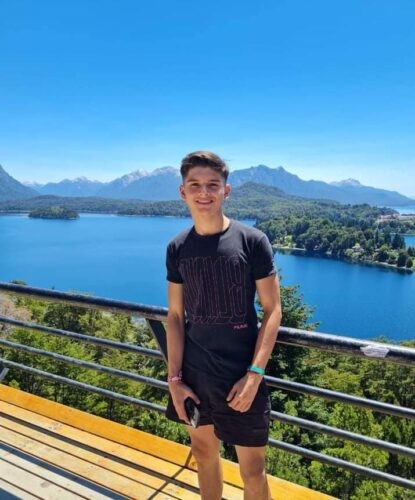 No pudo ir a su viaje de egresado y regaló su pasaje a un compañero | Información General