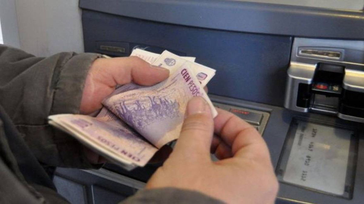 Quiénes cobran hoy los bonos y asignaciones de ANSES | Servicios