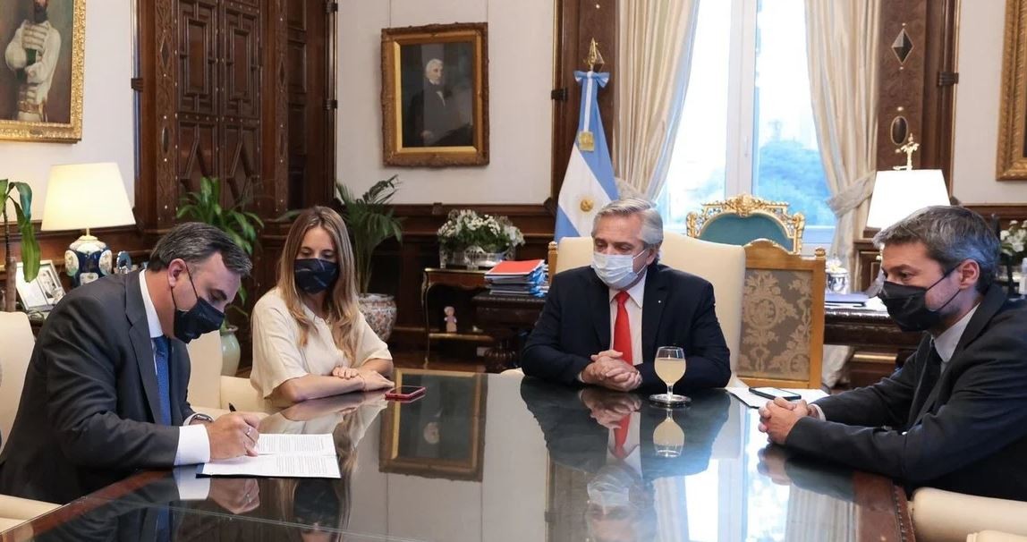 El Gobierno acordó el congelamiento de precios en el sector turístico para la temporada de verano | Información General