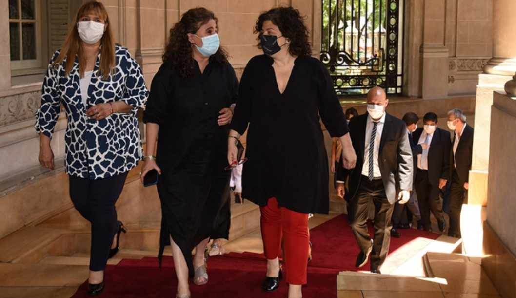 Eliminan el aislamiento para contactos estrechos, asintomáticos y vacunados | Información General