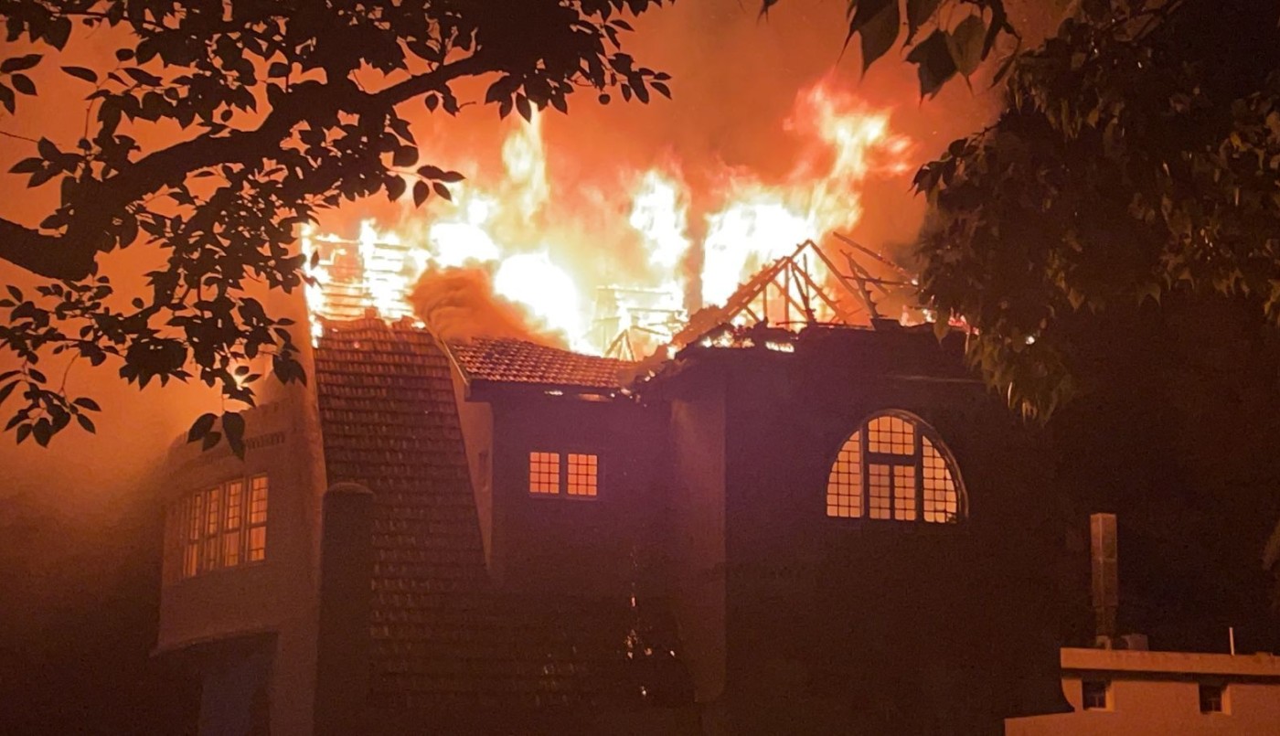 Voraz incendio en el Club House del barrio privado de Messi | Rosario y la región