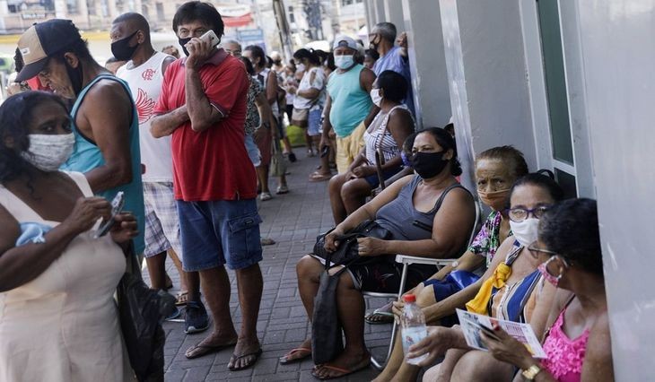 Brasil superó por primera vez los 200 mil contagios diarios de Covid-19 | Internacionales