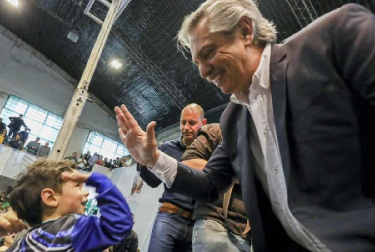 Lanzan la Campaña Nacional de Vacunación para la presencialidad plena en escuelas | Información General