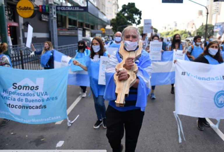 Los hipotecados UVA renuevan el reclamo y advierten que sin solución se viene una ola de remates | Información General