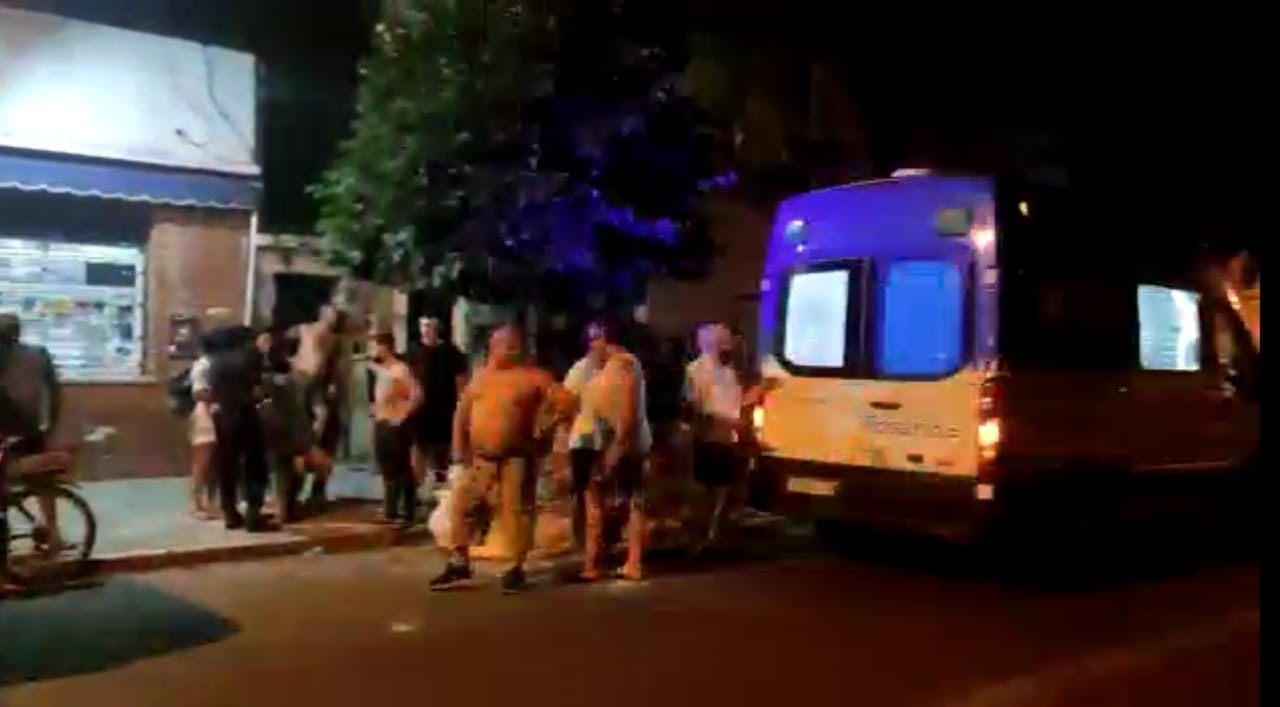 Un joven de 22 años fue puñalado cuando intentaba escapar de una banda de ladrones | Rosario y la región