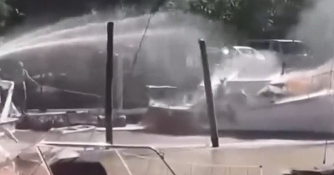 Explotó un barco en San Isidro: el dueño sufrió quemaduras y se tiró al agua para salvar su vida | Información General