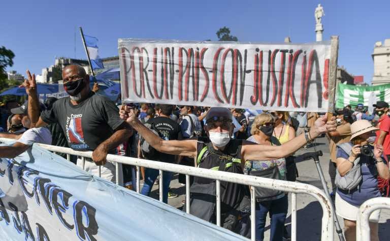 Marcha contra la Corte Suprema frente al Palacio de Tribunales | Política