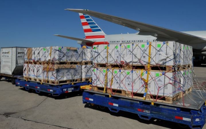 Llegó a la Argentina un nuevo cargamento con más de 800 mil vacunas de Pfizer contra el coronavirus | Información General