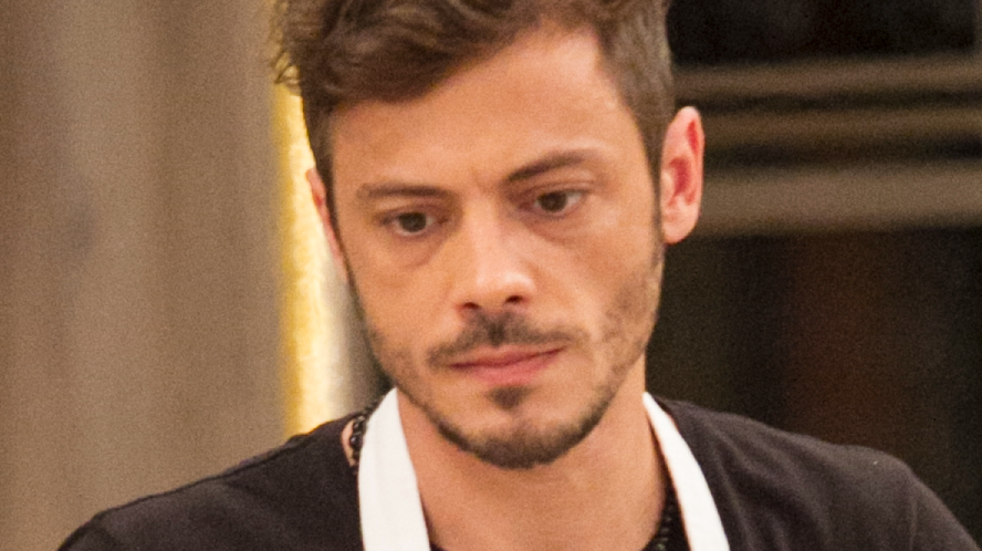 Mal momento de Tomás Fonzi: le bajaron una persiana en la cabeza | Entretenimiento