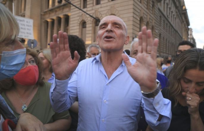 Espert publicó su recibo en redes sociales para rendir cuentas y descartó sortear su sueldo: "Siempre cobré por mi trabajo" | Política