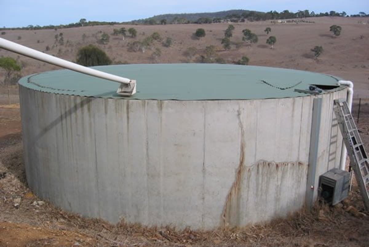 Tragedia en Mendoza: un bebé murió ahogado dentro de un tanque de agua | Información General