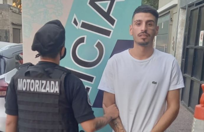 Detuvieron al cantante "El Noba" por circular con una moto robada | Información General