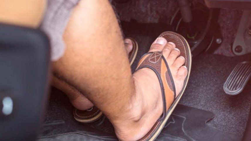 Advierten sobre la "peligrosidad" de conducir en ojotas o sandalias | Información General
