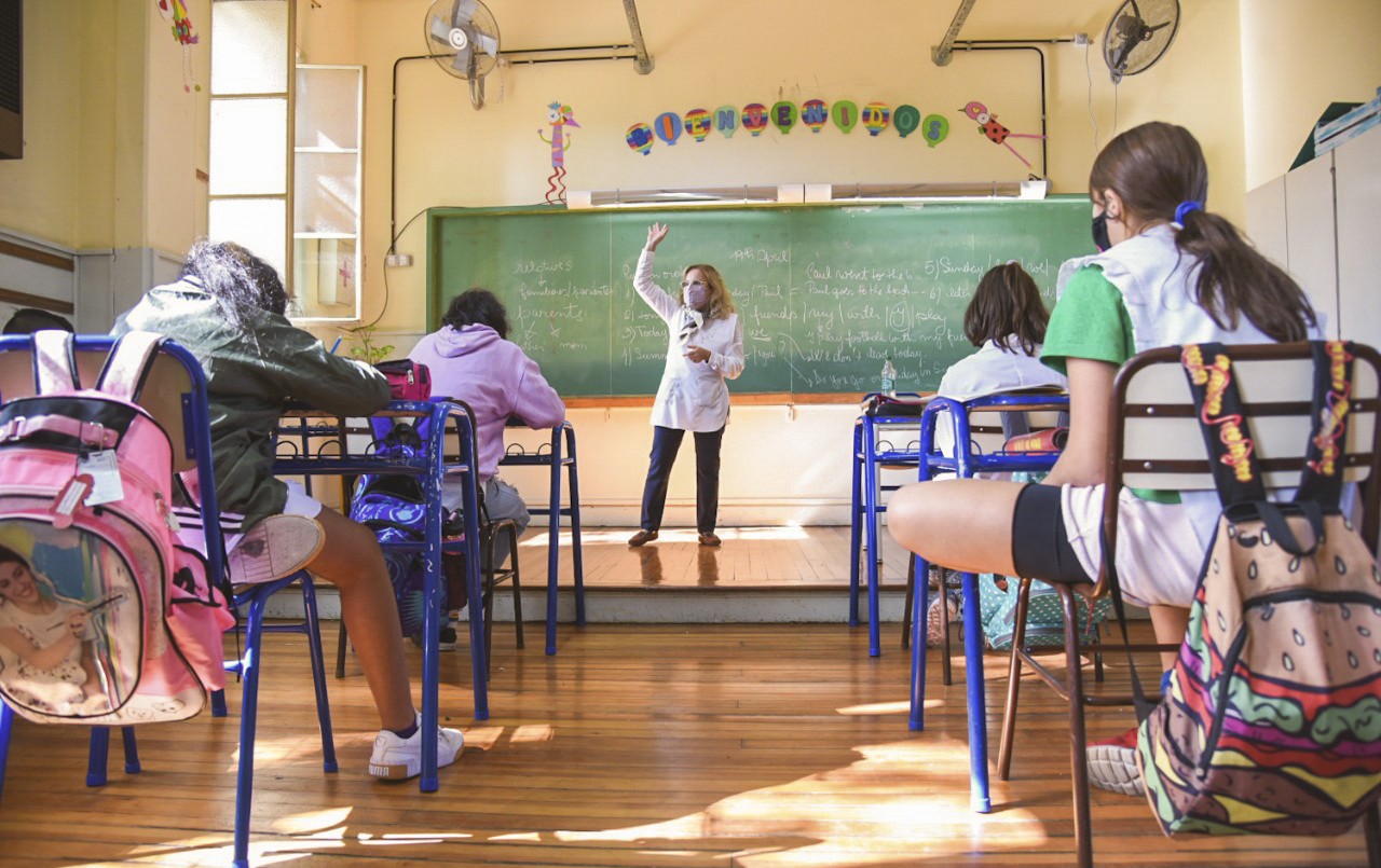 Córdoba exigirá barbijo a los alumnos a partir de los seis años | Información General