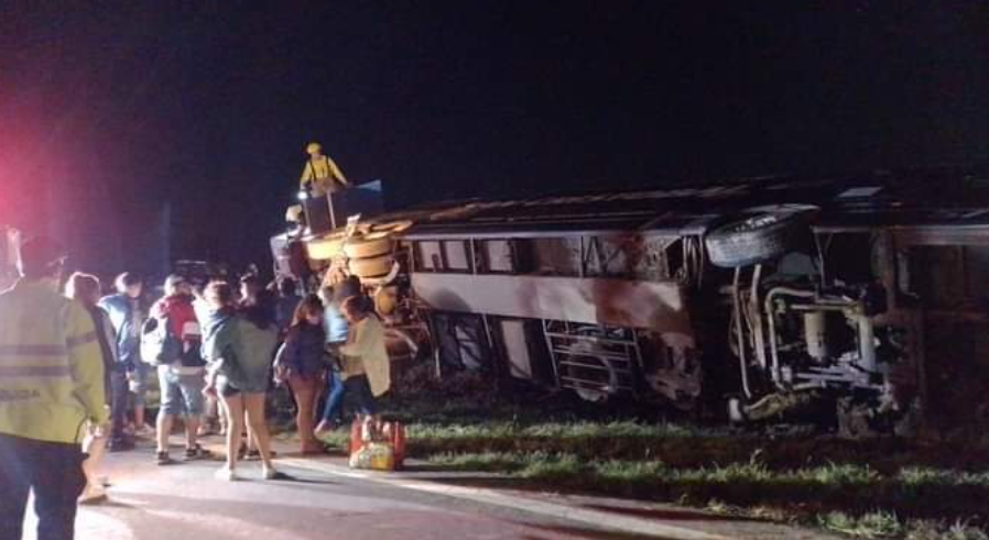 Volcó un micro en la ruta 34 y hay al menos cinco personas heridas | Información General