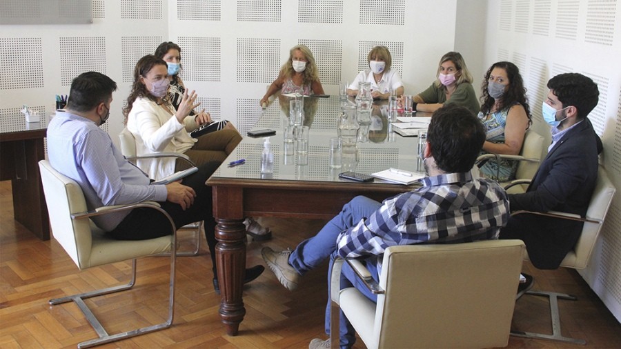 Firmarán convenio para mejorar la entrega de medicamentos del Banco de Drogas oncológicas | Información General