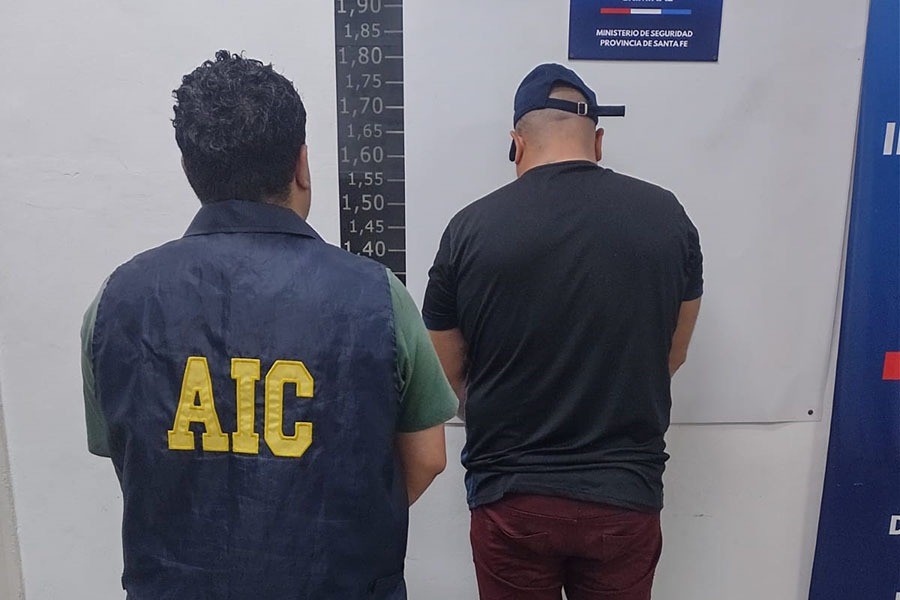 Las maniató, amenazó con un arma y obligó a que le hagan sexo oral | Rosario y la región