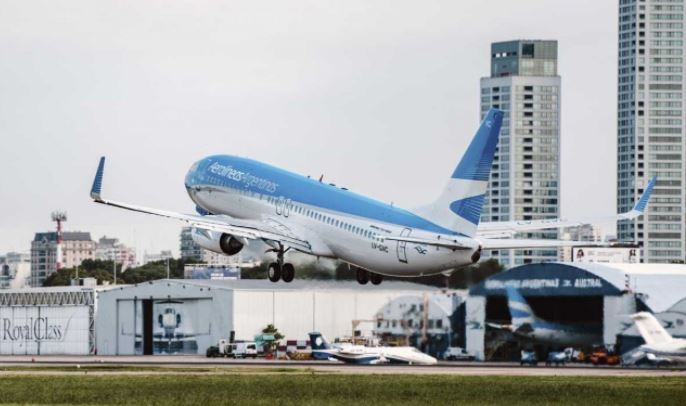 Controladores aéreos retoman medidas gremiales y podría haber demoras en los vuelos hasta el jueves | Información General