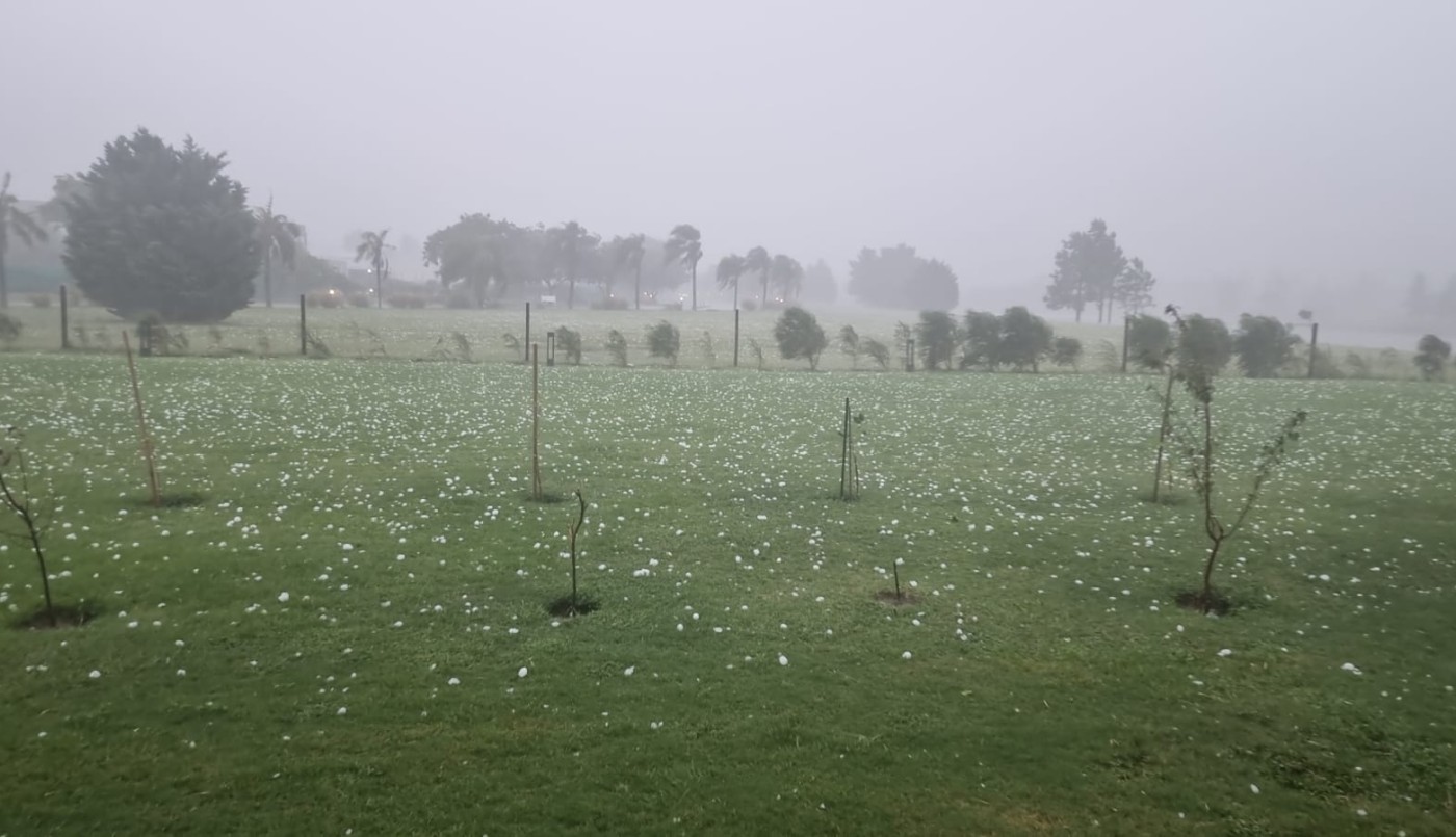 Luego de las piedras: se mantiene el alerta por tormentas fuertes | Rosario y la región