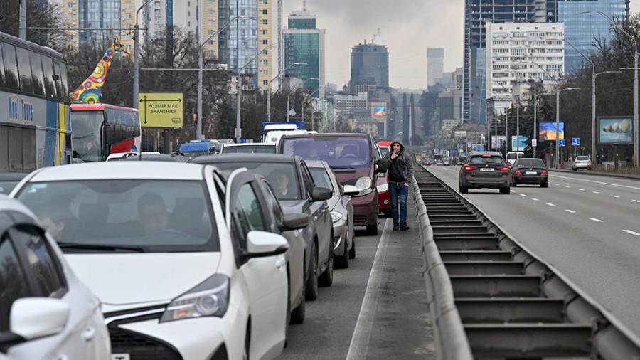 Otros ocho argentinos están saliendo de Ucrania, vía Polonia | Información General
