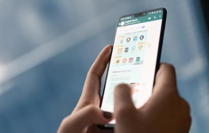 Revisó el celular de su hijo de 15 años y descubrió que tenía sexo con una docente | Internacionales