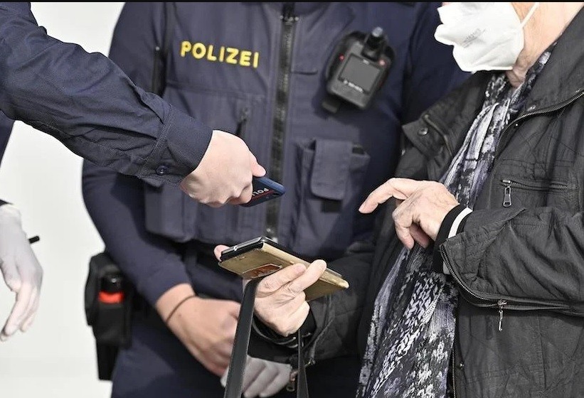 Austria suspende la ley que obligaba a vacunarse contra el covid | Internacionales