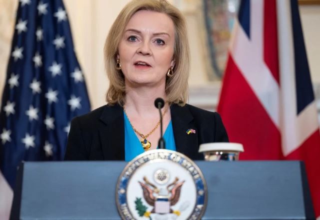 Reino Unido instó al G7 a prohibir la importación de petróleo ruso | Internacionales