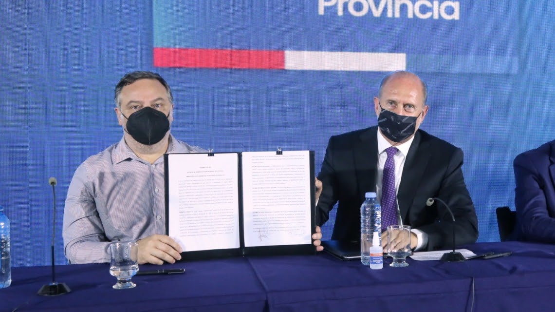 Perotti encabezó el acto de entrega de dos inmuebles del Estado nacional a la provincia | Rosario y la región